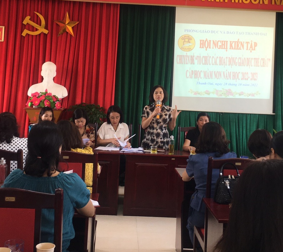 Phòng GDĐT Thanh Oai tổ chức kiến tập chuyên đề "Tổ chức hoạt động giáo dục thể chất" cấp học Mầm...